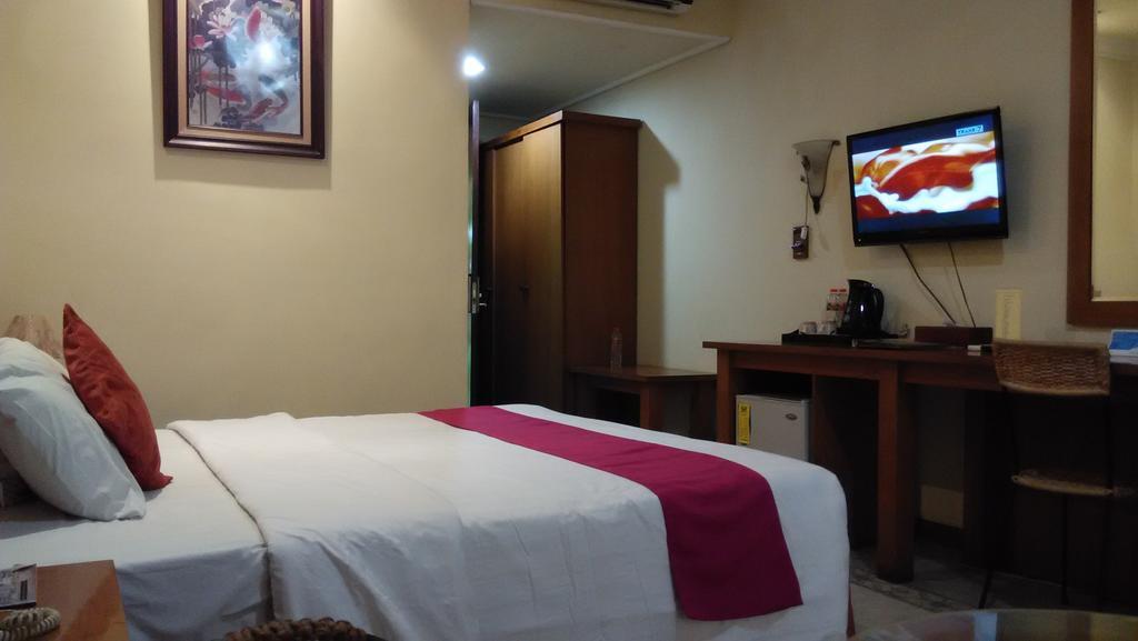Lotus Garden Hotel Kediri  Exterior foto