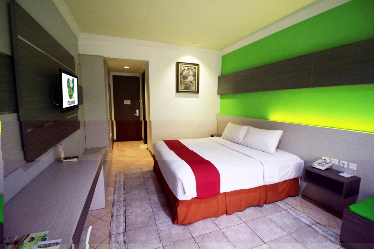 Lotus Garden Hotel Kediri  Exterior foto