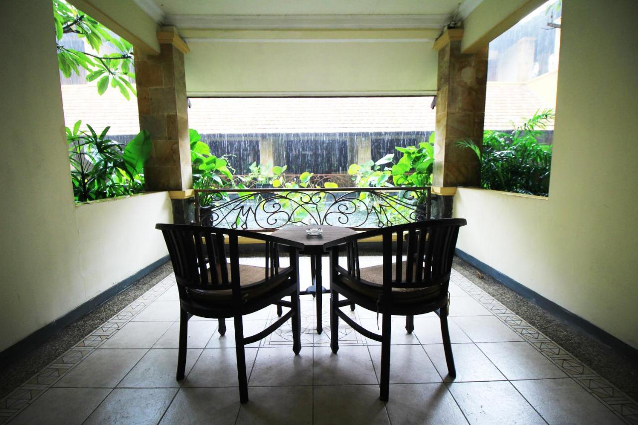 Lotus Garden Hotel Kediri  Exterior foto