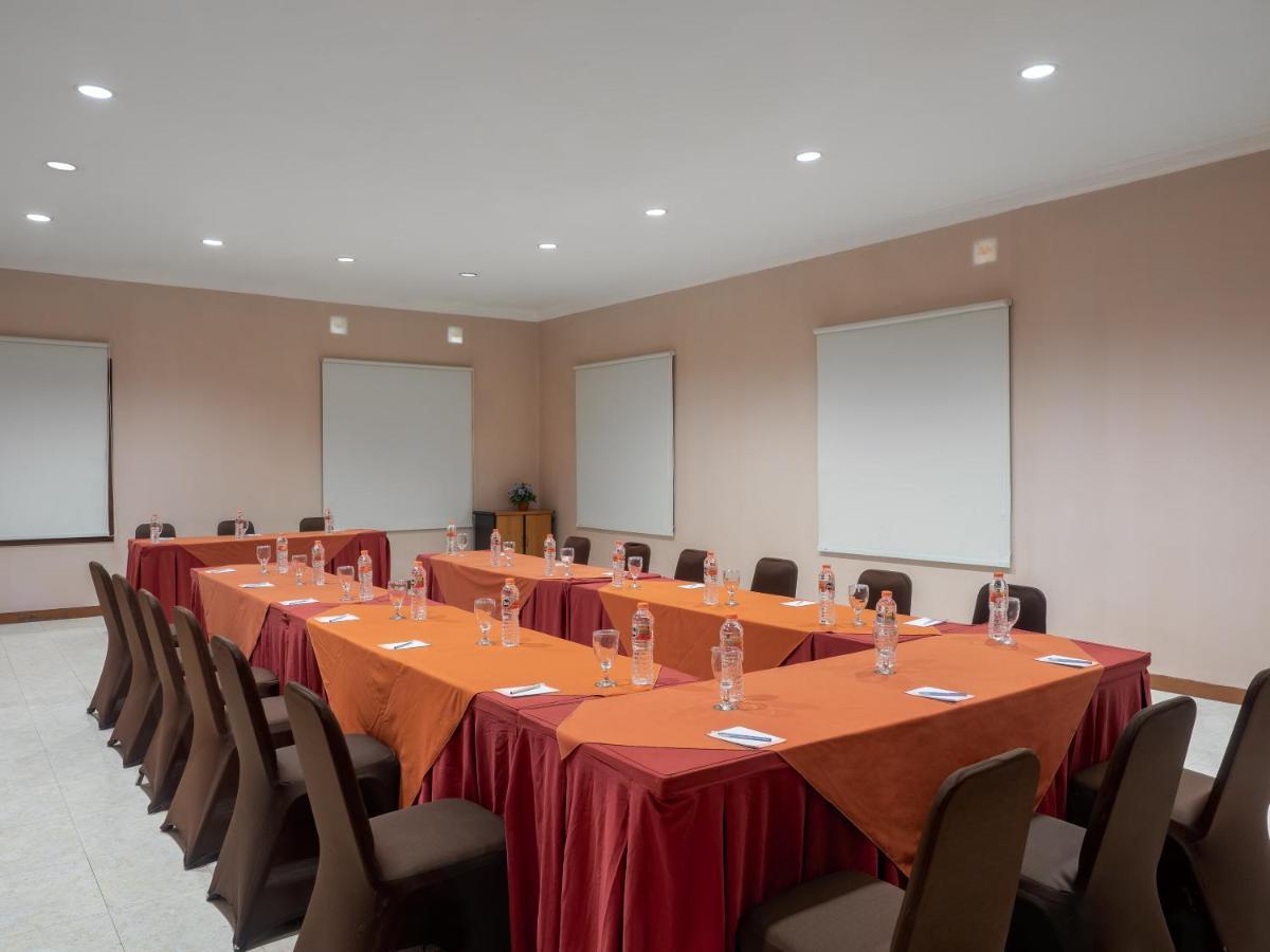 Lotus Garden Hotel Kediri  Exterior foto