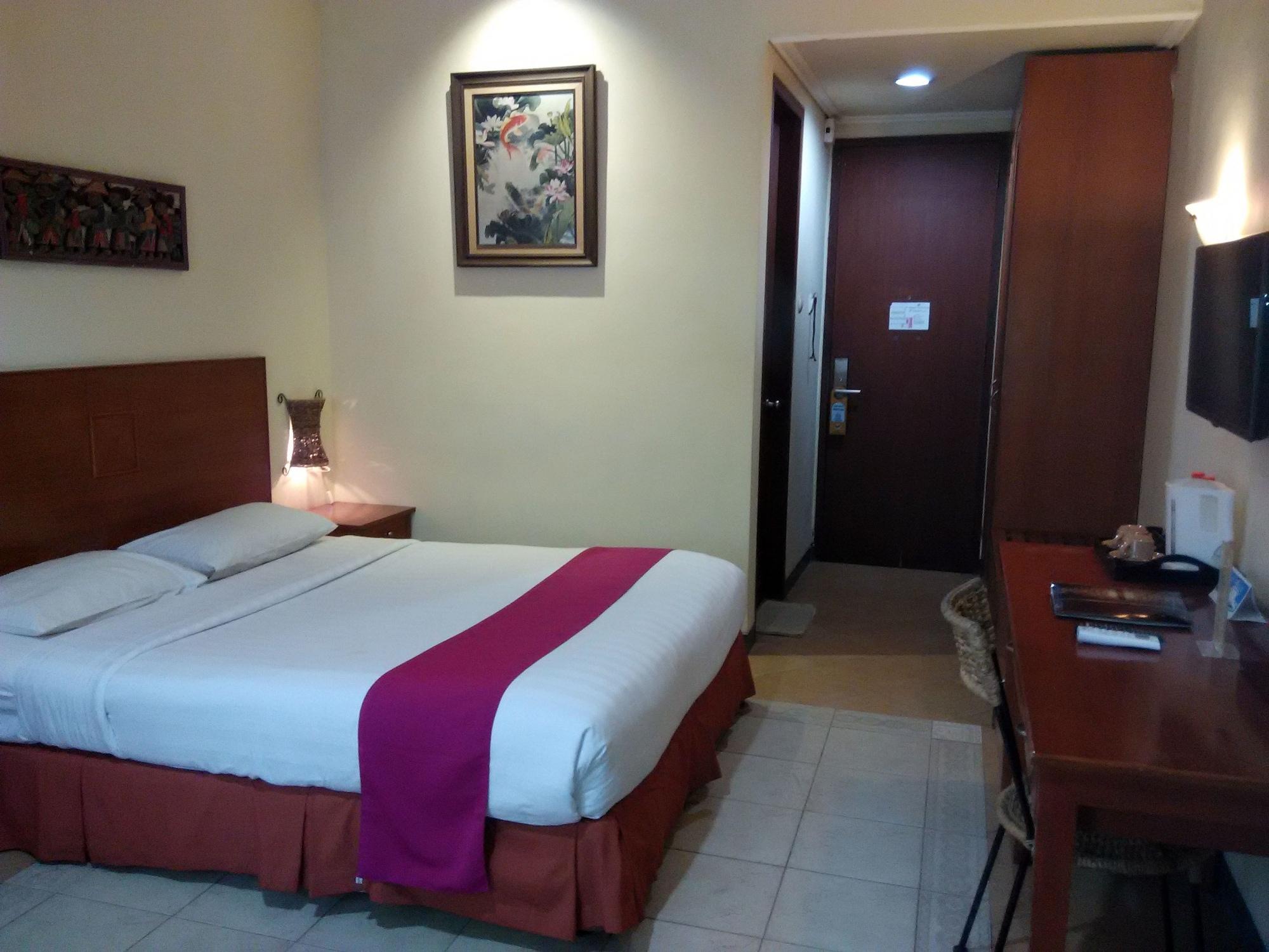 Lotus Garden Hotel Kediri  Exterior foto