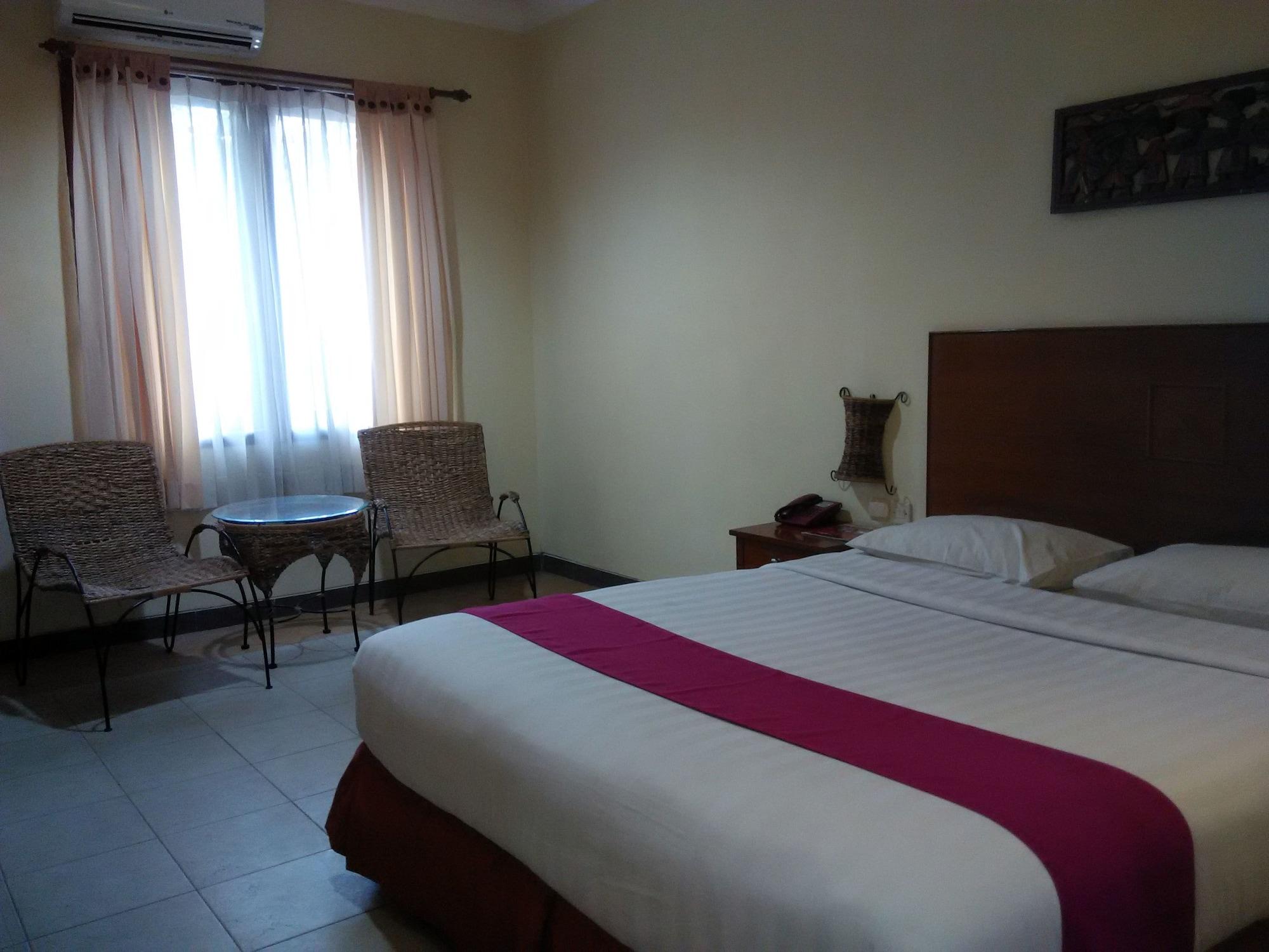 Lotus Garden Hotel Kediri  Exterior foto