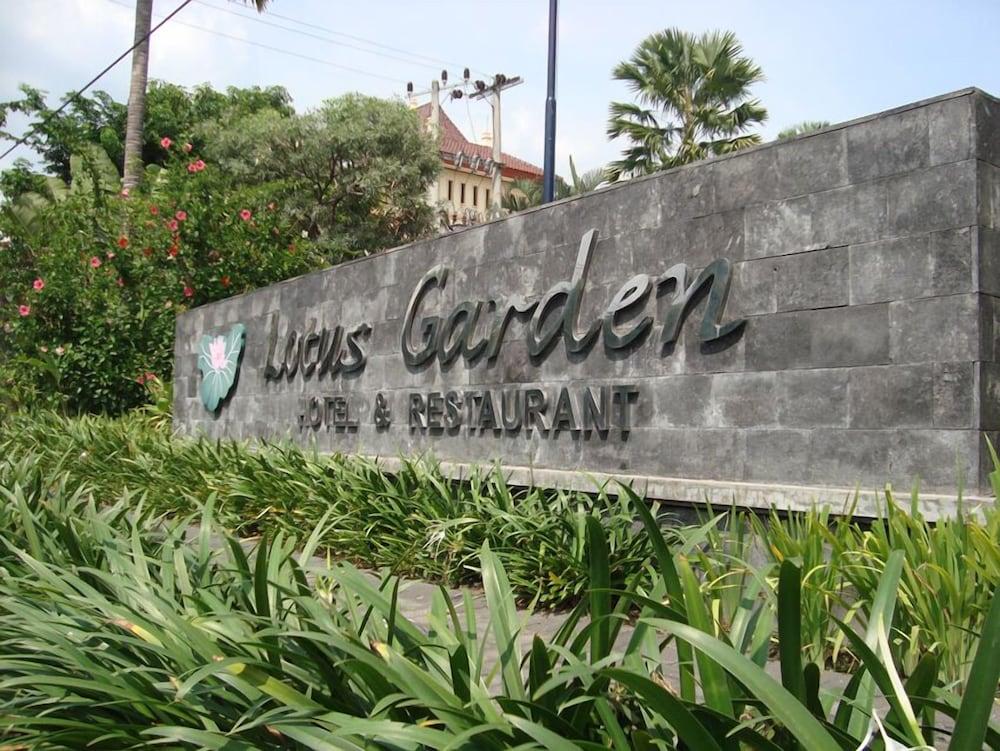 Lotus Garden Hotel Kediri  Exterior foto