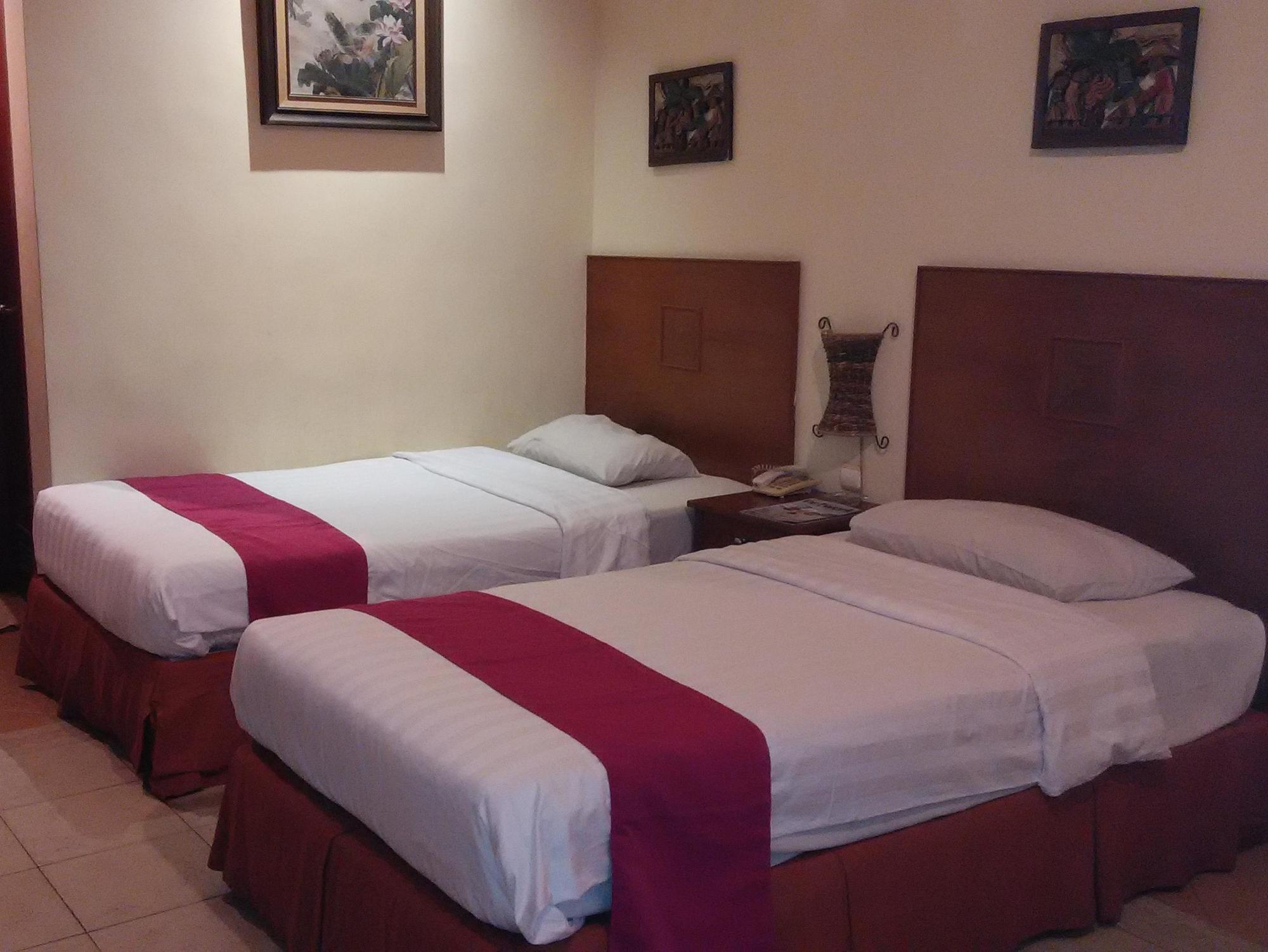 Lotus Garden Hotel Kediri  Exterior foto