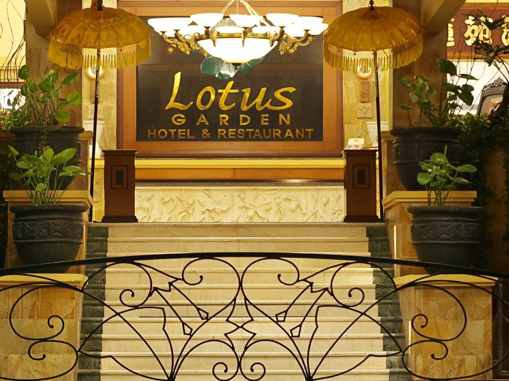 Lotus Garden Hotel Kediri  Exterior foto
