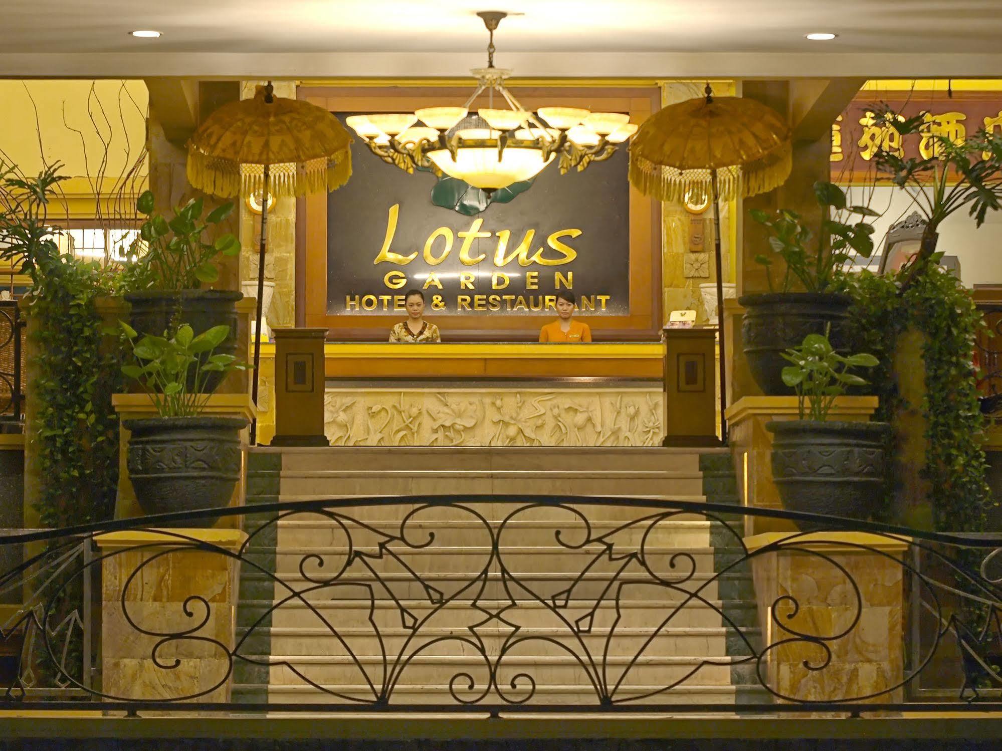 Lotus Garden Hotel Kediri  Exterior foto