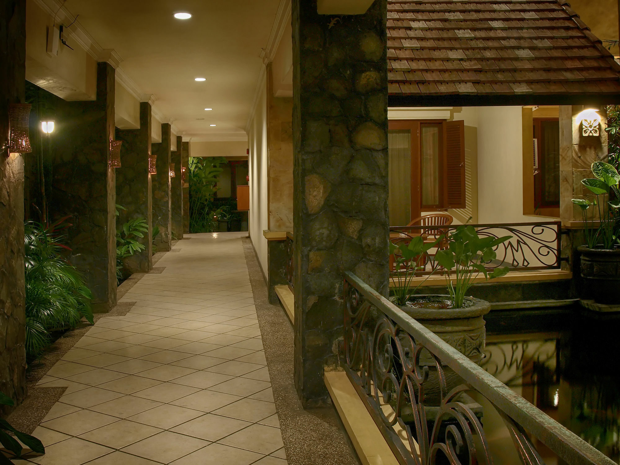 Lotus Garden Hotel Kediri  Exterior foto